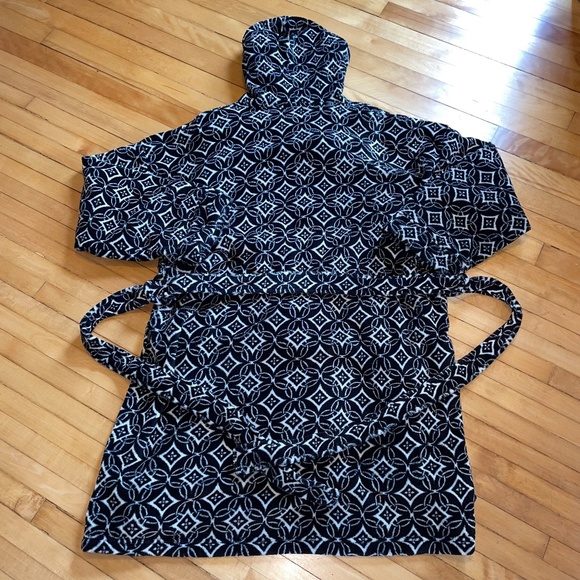 Vera Bradley Bathrobe Hooded Pockets Plush Comfy Cozy Warm Black White L/XL - Picture 7 of 7